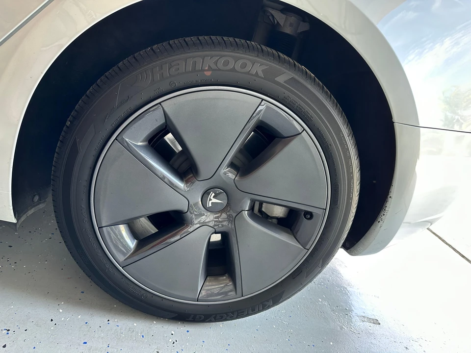 2023 Tesla Model 3 - Image 24 of 31