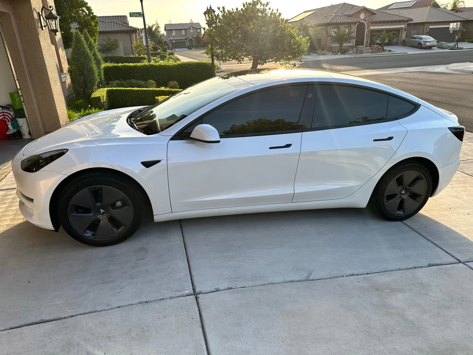 2023 Tesla Model 3 - Image 8 of 31