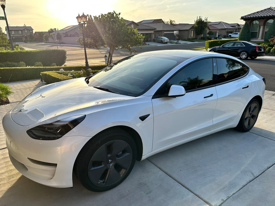 2023 Tesla Model 3 - Image 7 of 31
