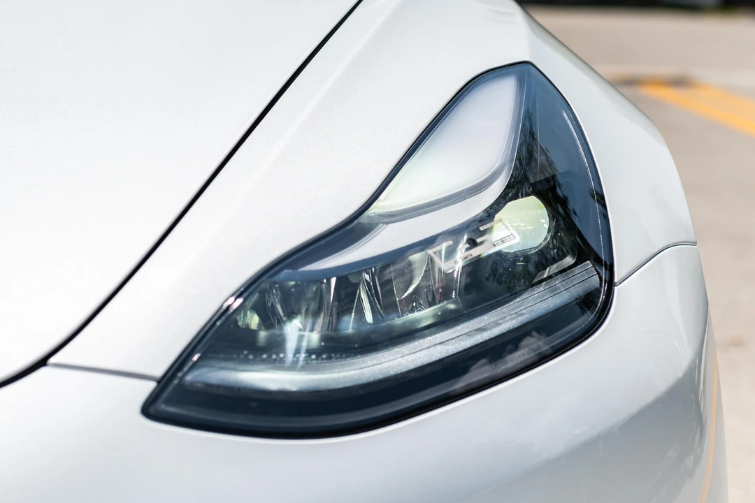 2023 Tesla Model 3 - Image 18 of 31