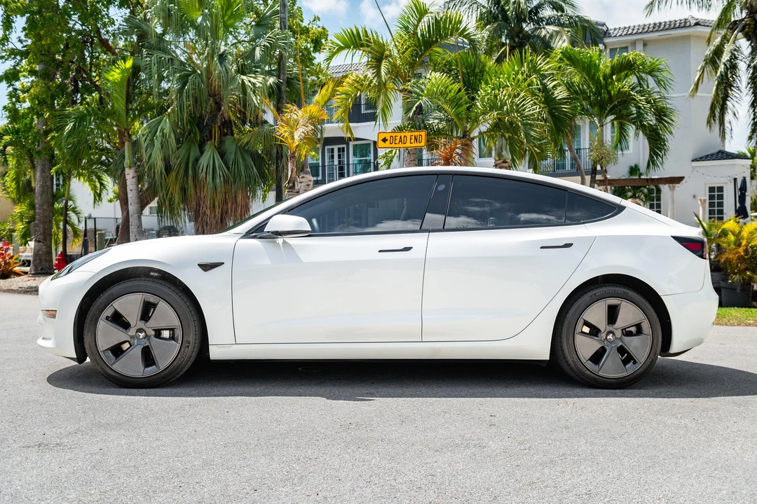 2023 Tesla Model 3 - Image 7 of 31