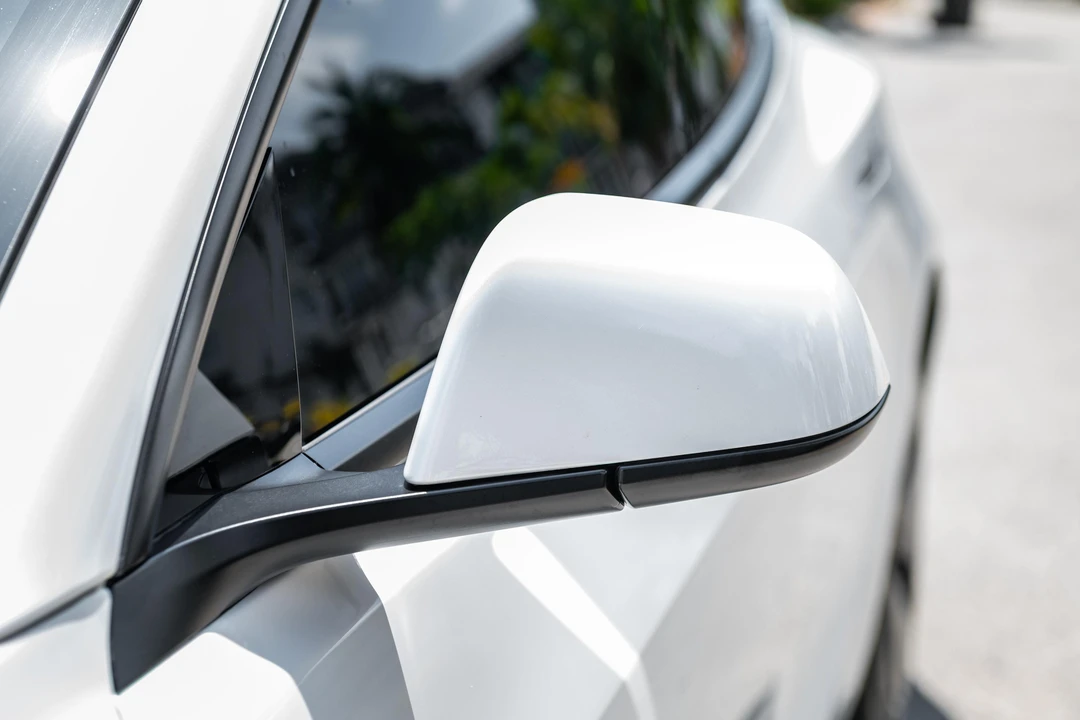 2023 Tesla Model 3 - Image 21 of 31
