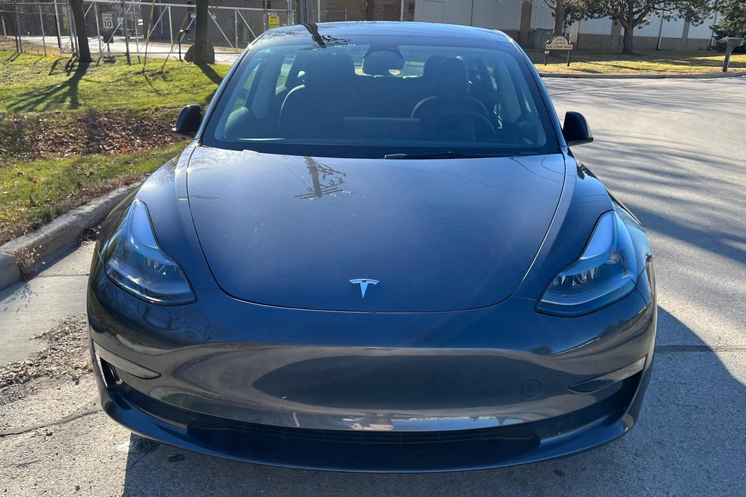 2023 Tesla Model 3 - Image 2 of 31