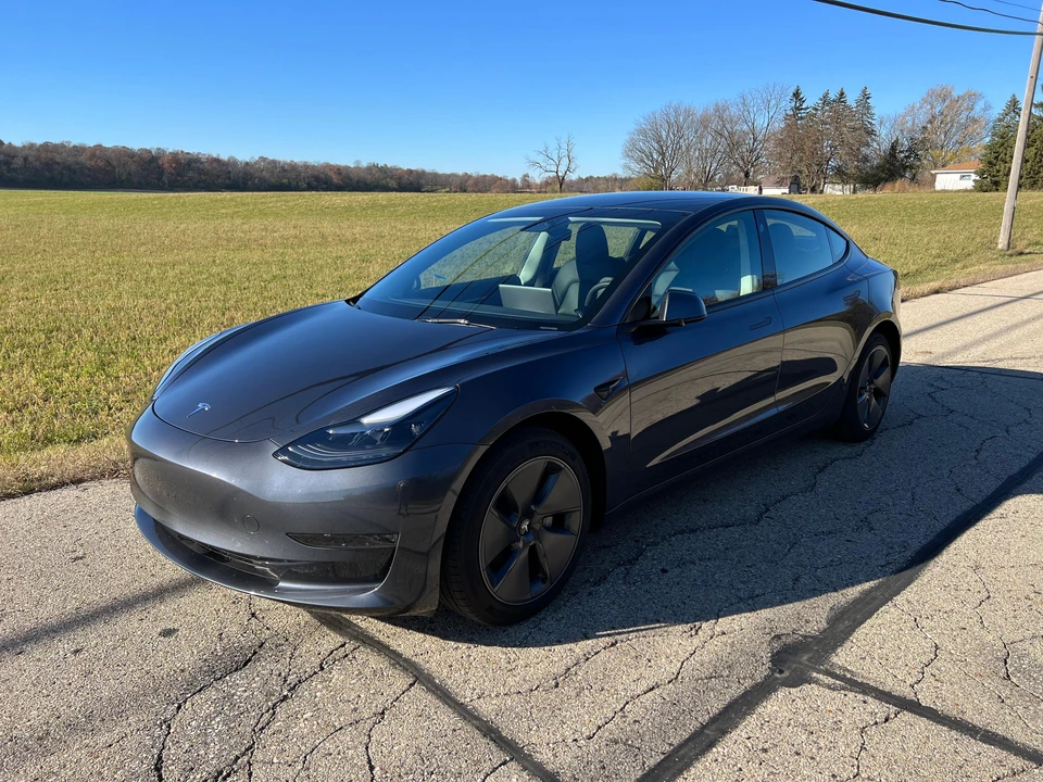 2023 Tesla Model 3 - Image 7 of 31