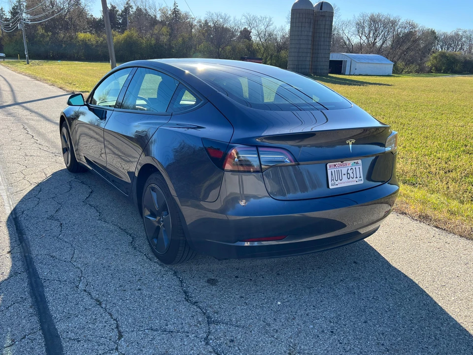 2023 Tesla Model 3 - Image 12 of 31