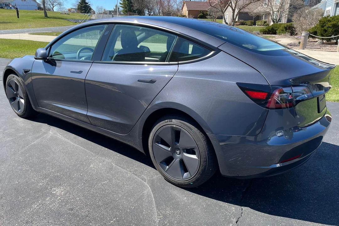 2023 Tesla Model 3 - Image 4 of 31