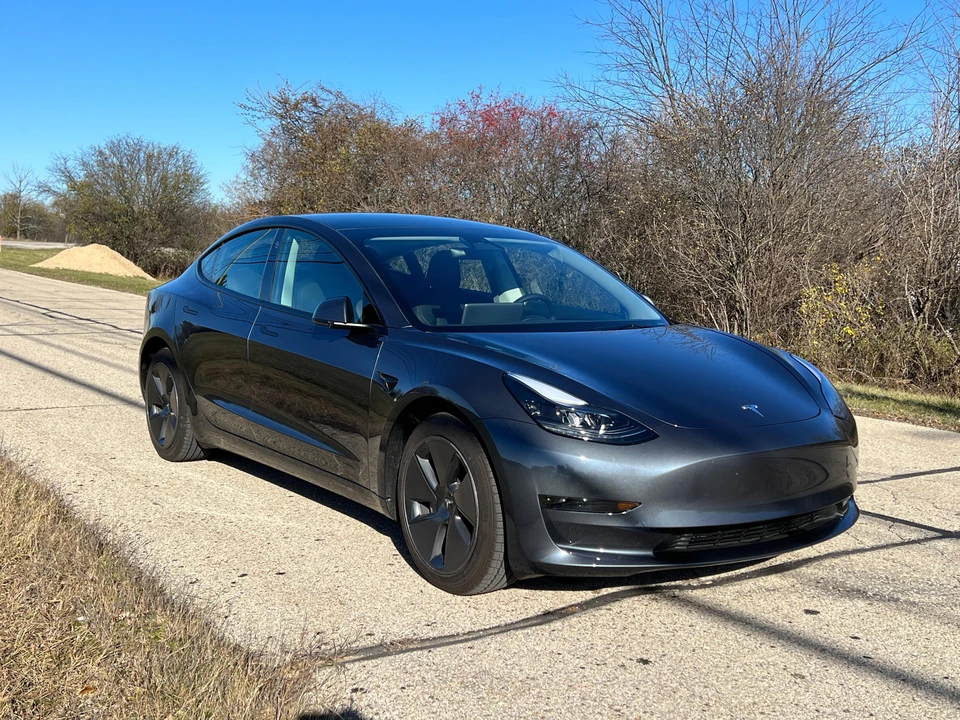 2023 Tesla Model 3 - Image 17 of 31