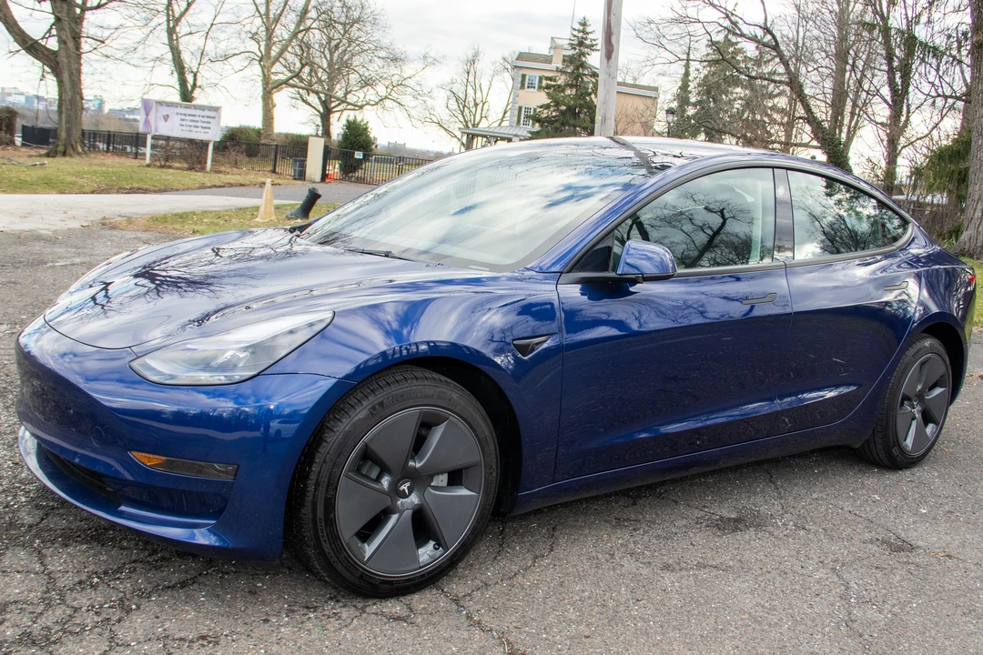 2023 Tesla Model 3 - Image 10 of 31