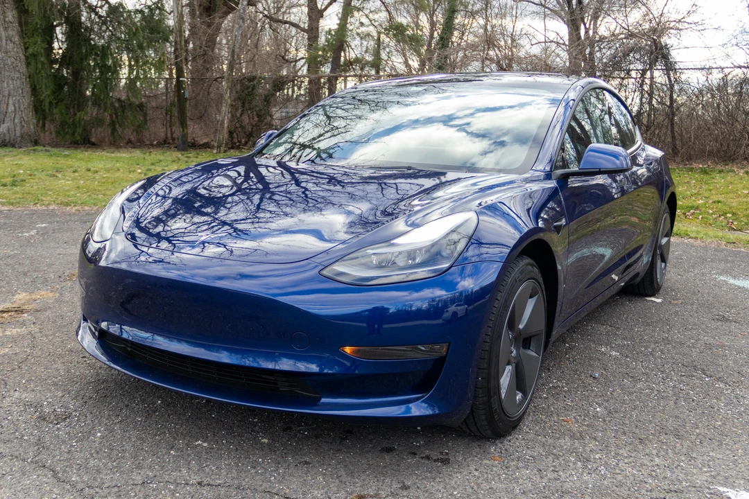2023 Tesla Model 3 - Image 9 of 31