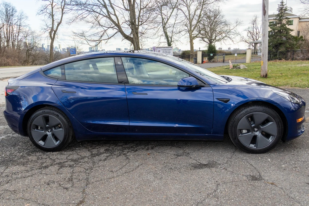 2023 Tesla Model 3 - Image 17 of 31
