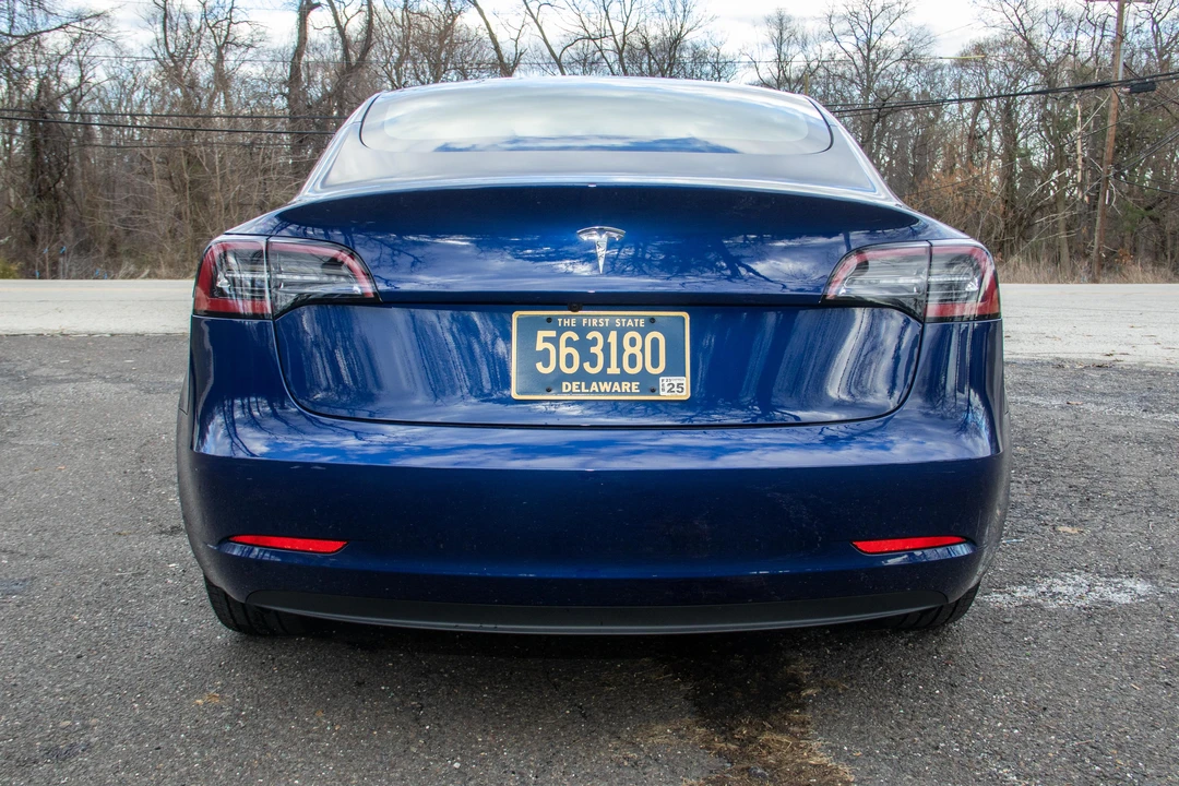 2023 Tesla Model 3 - Image 16 of 31