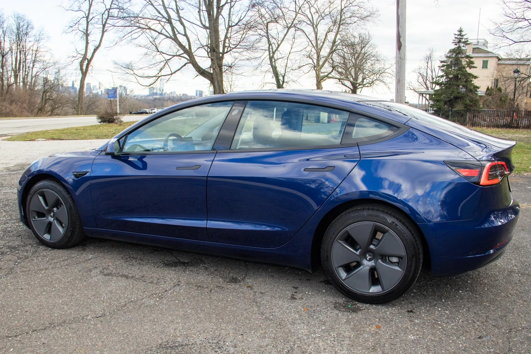 2023 Tesla Model 3 - Image 11 of 31