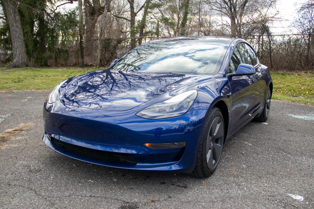 2023 Tesla Model 3 - Image 8 of 31