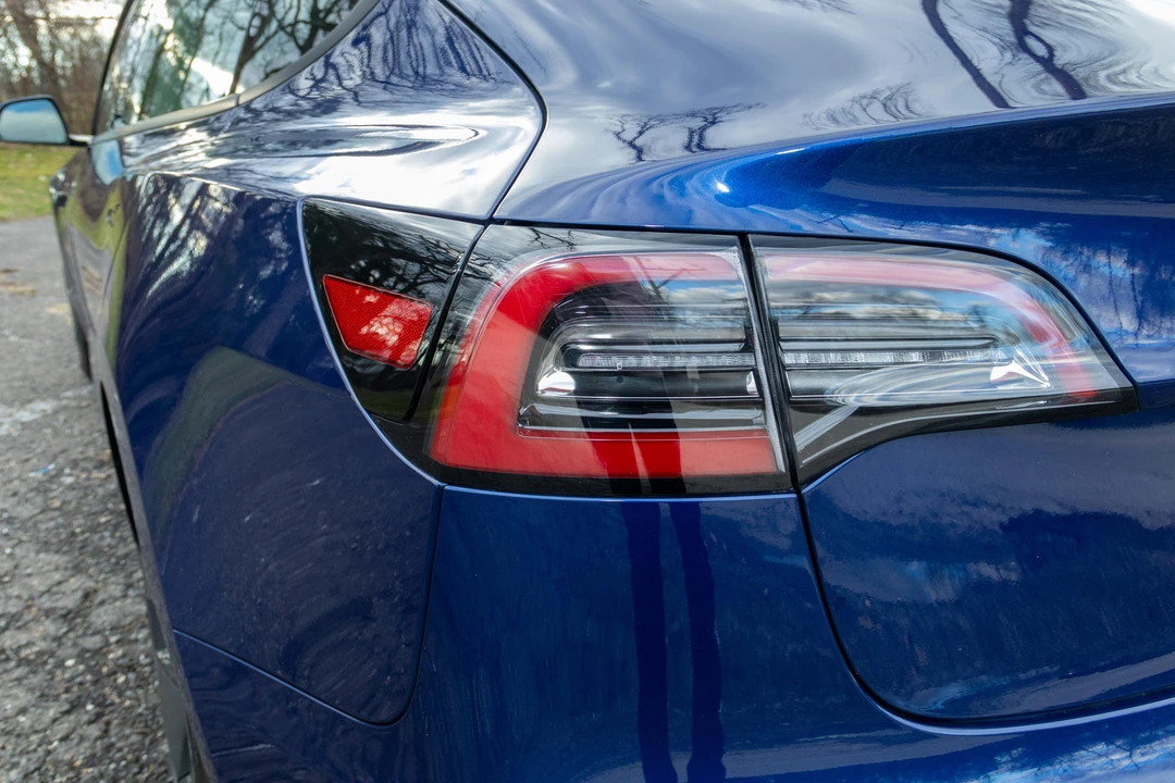 2023 Tesla Model 3 - Image 22 of 31