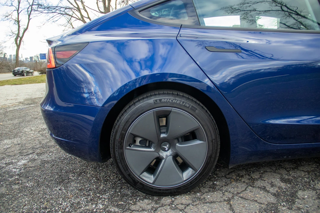 2023 Tesla Model 3 - Image 27 of 31