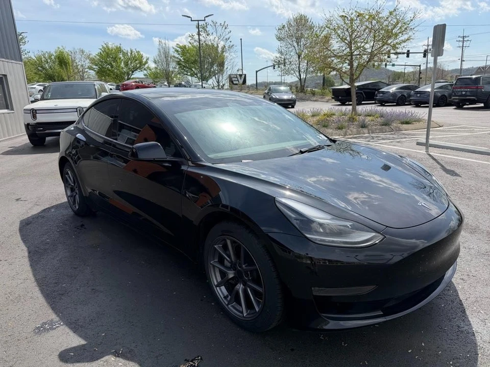 2023 Tesla Model 3 - Image 3 of 7