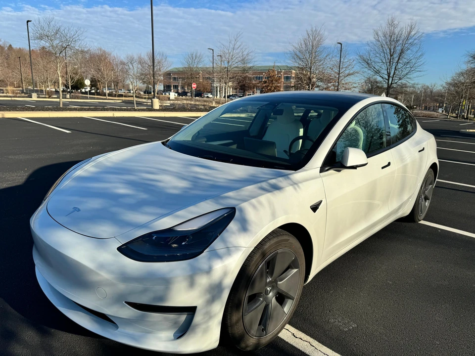 2023 Tesla Model 3 - Image 8 of 31