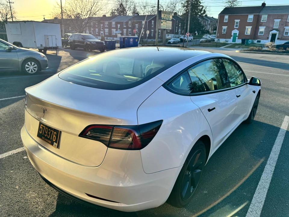 2023 Tesla Model 3 - Image 16 of 31