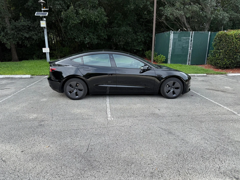 2023 Tesla Model 3 - Image 15 of 31