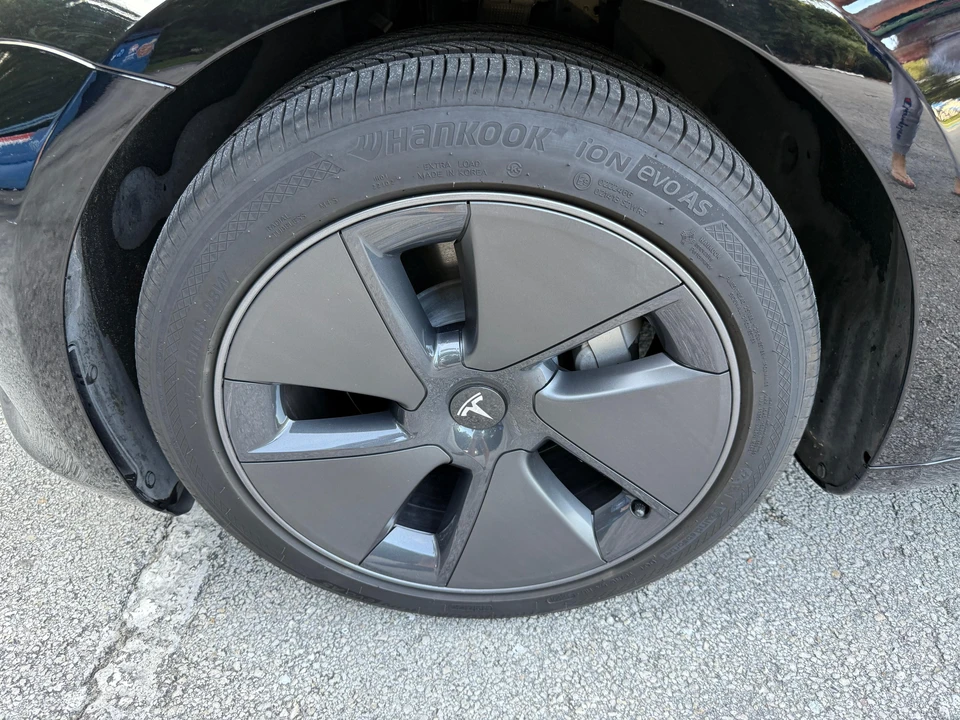 2023 Tesla Model 3 - Image 23 of 31