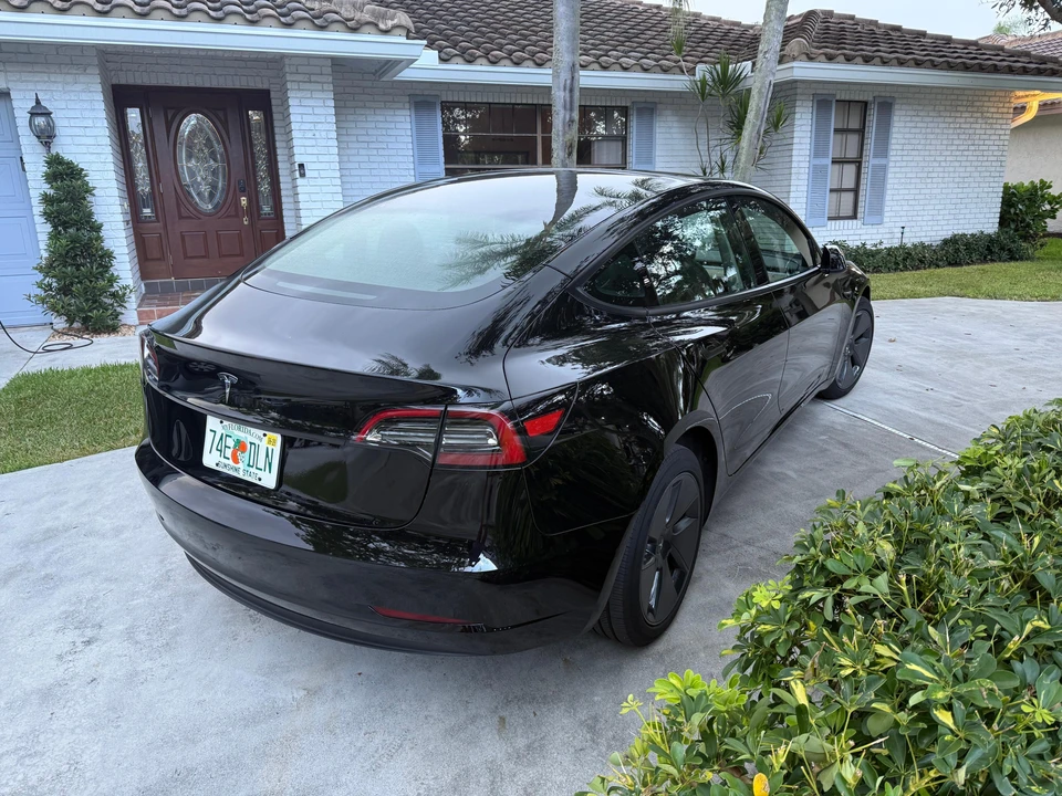 2023 Tesla Model 3 - Image 14 of 31
