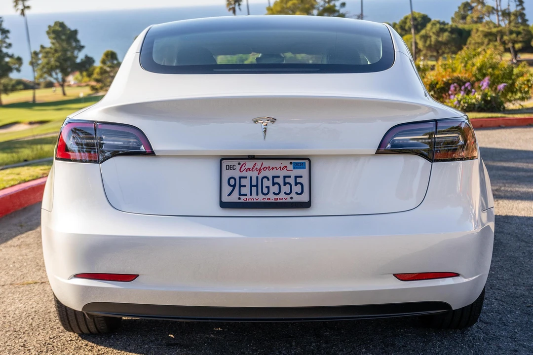 2023 Tesla Model 3 - Image 5 of 31