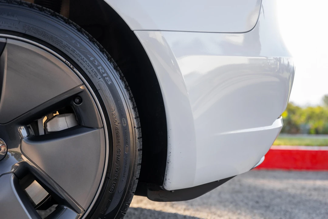 2023 Tesla Model 3 - Image 17 of 31