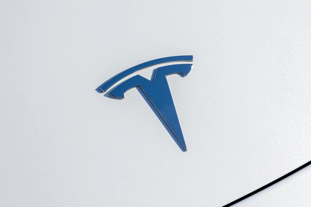2023 Tesla Model 3 - Image 12 of 31