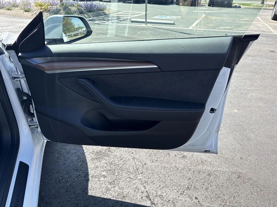 2023 Tesla Model 3 - Image 12 of 17