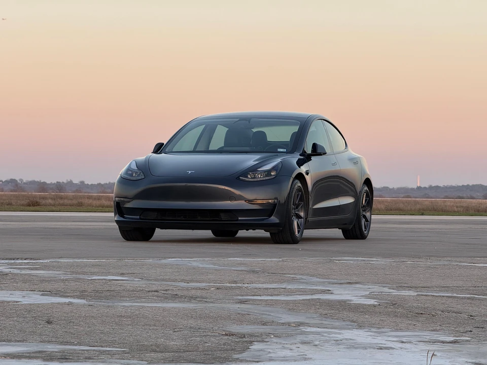 2023 Tesla Model 3 - Image 8 of 24