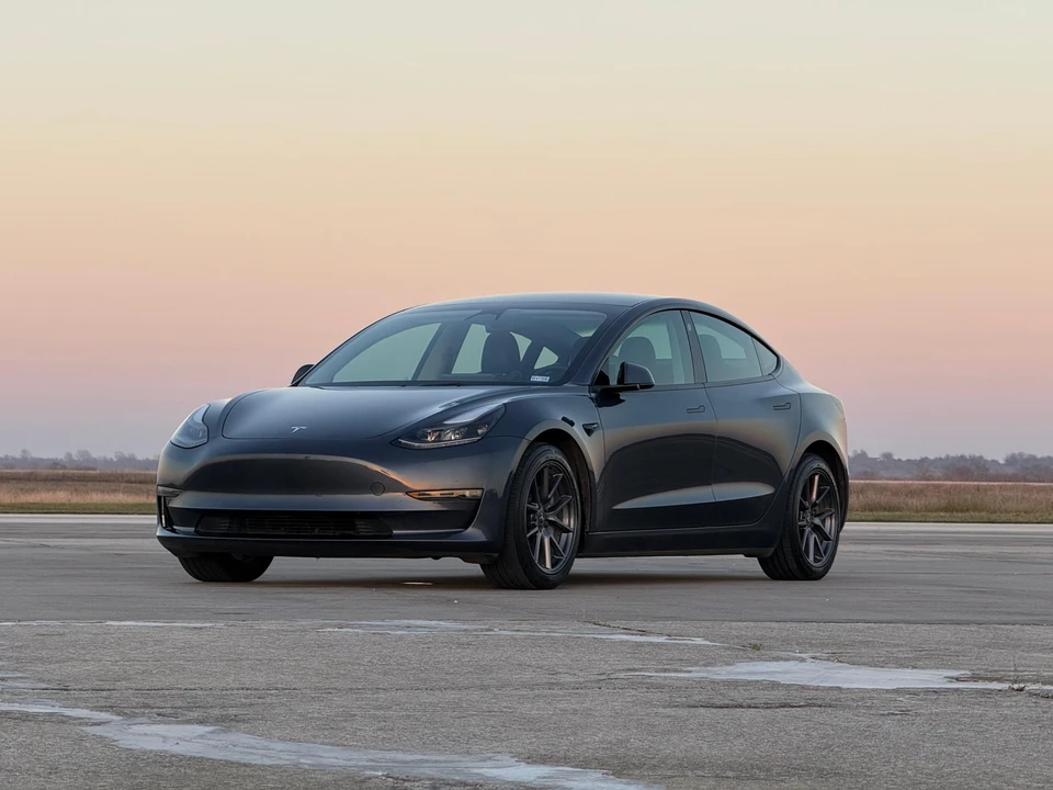2023 Tesla Model 3 - Image 9 of 24