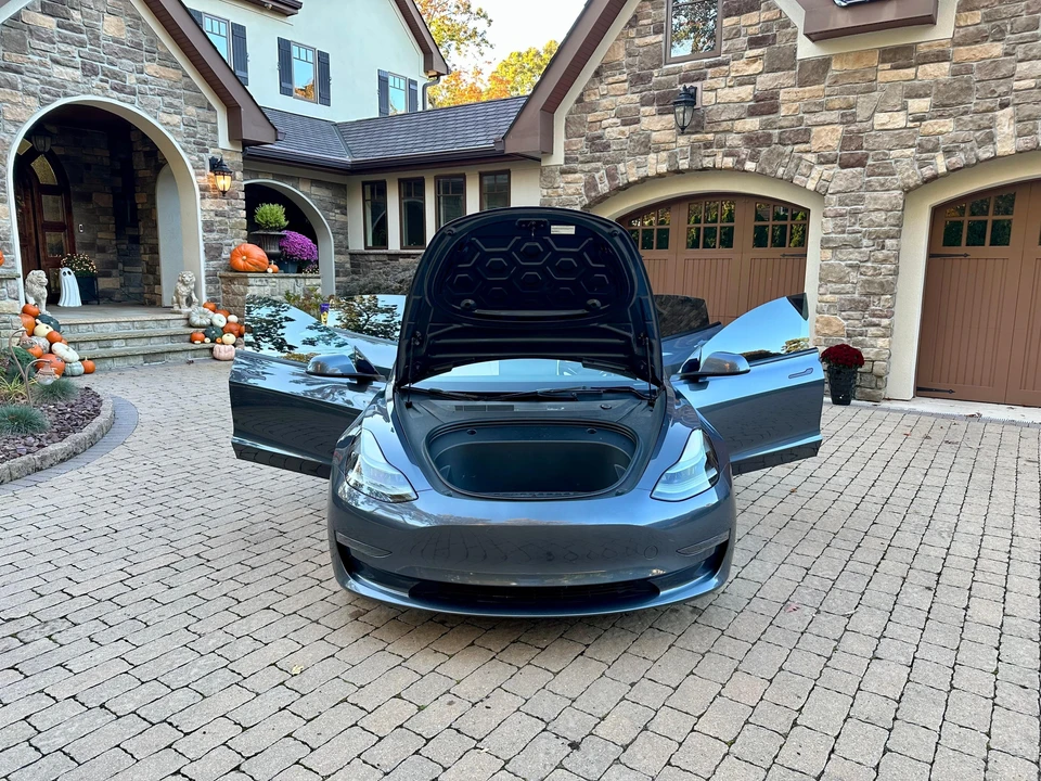 2023 Tesla Model 3 - Image 14 of 31