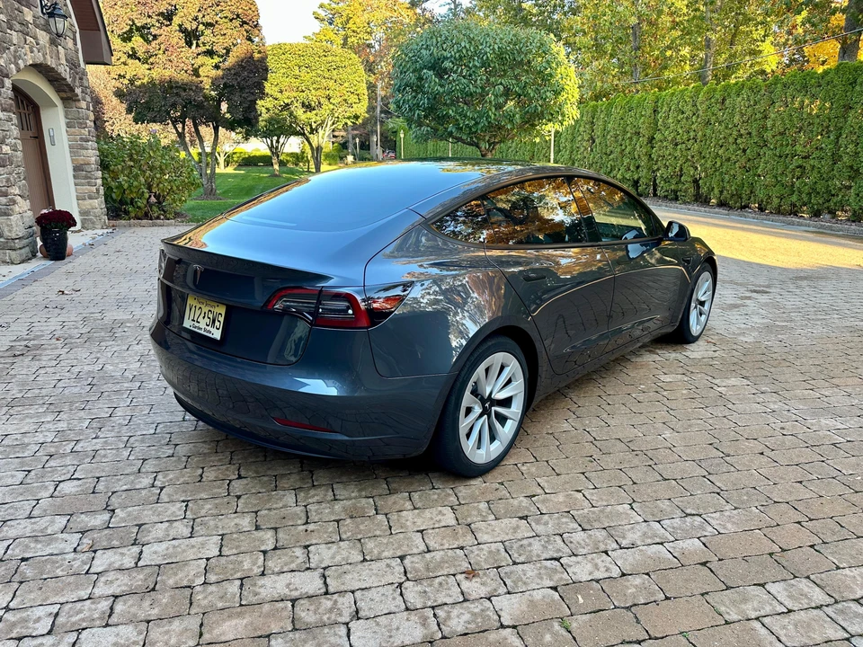 2023 Tesla Model 3 - Image 11 of 31