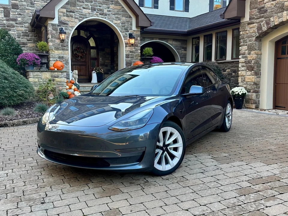 2023 Tesla Model 3 - Image 7 of 31