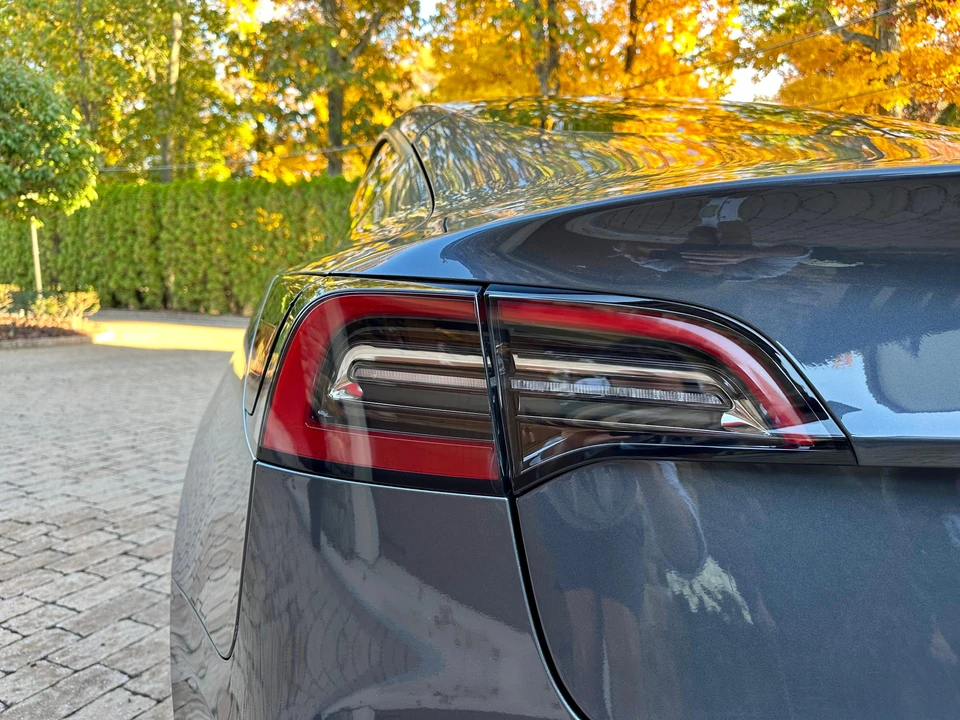 2023 Tesla Model 3 - Image 27 of 31