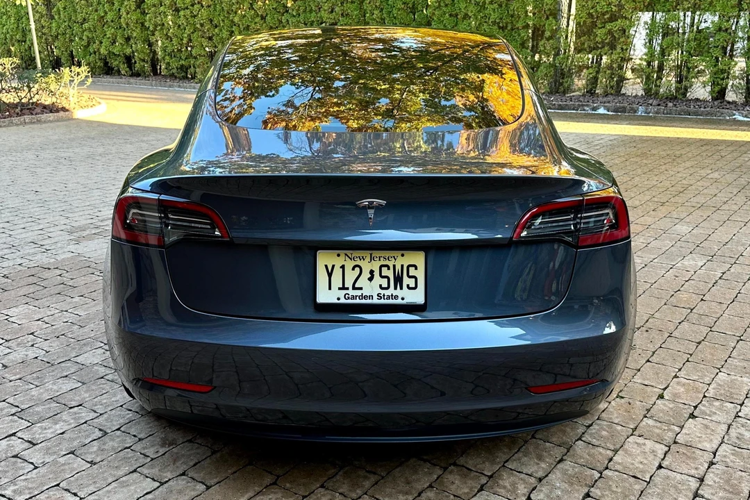 2023 Tesla Model 3 - Image 5 of 31