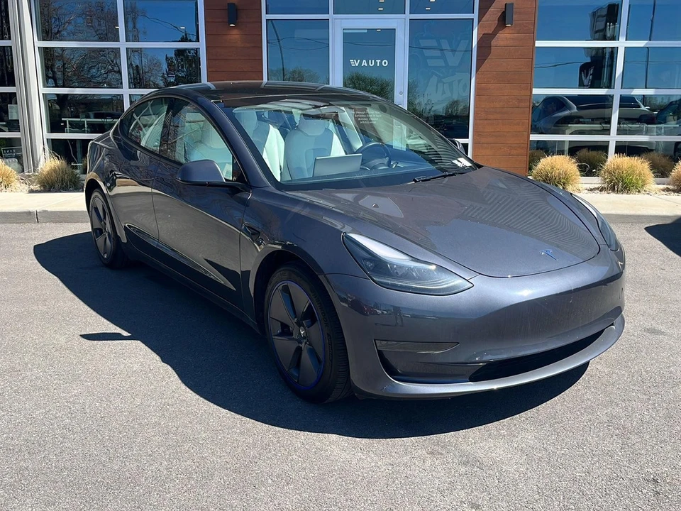 2023 Tesla Model 3 - Image 2 of 21