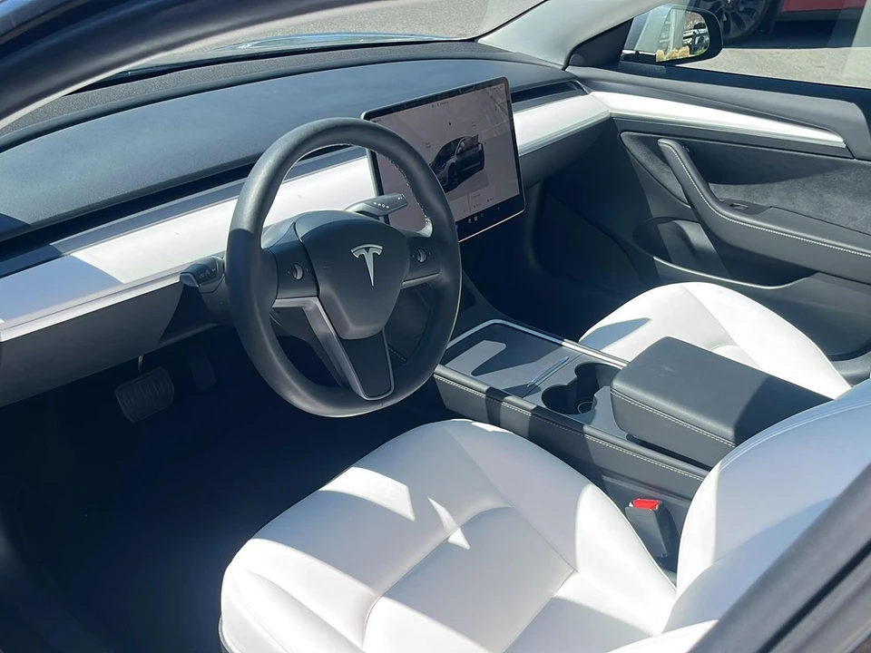 2023 Tesla Model 3 - Image 12 of 21