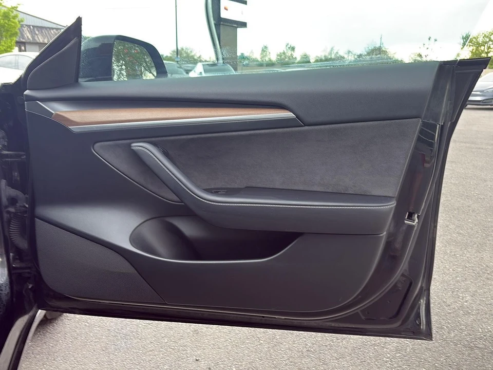 2023 Tesla Model 3 - Image 22 of 27