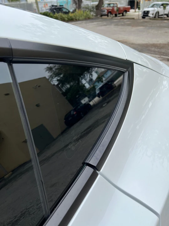 2023 Tesla Model 3 - Image 28 of 31