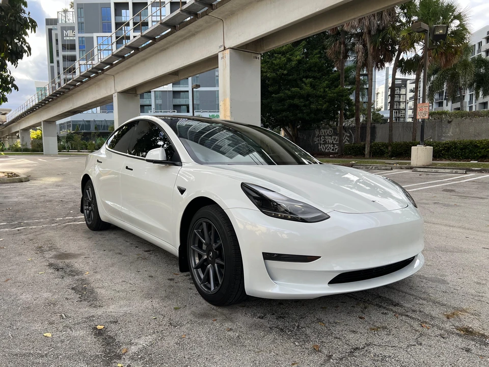 2023 Tesla Model 3 - Image 21 of 31