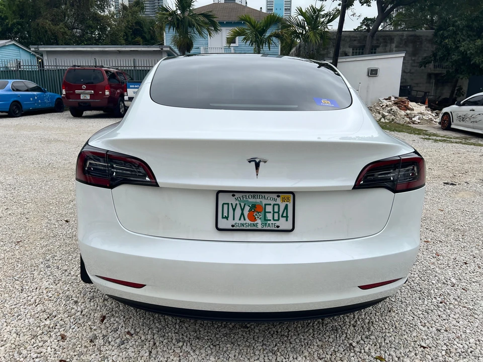 2023 Tesla Model 3 - Image 12 of 31