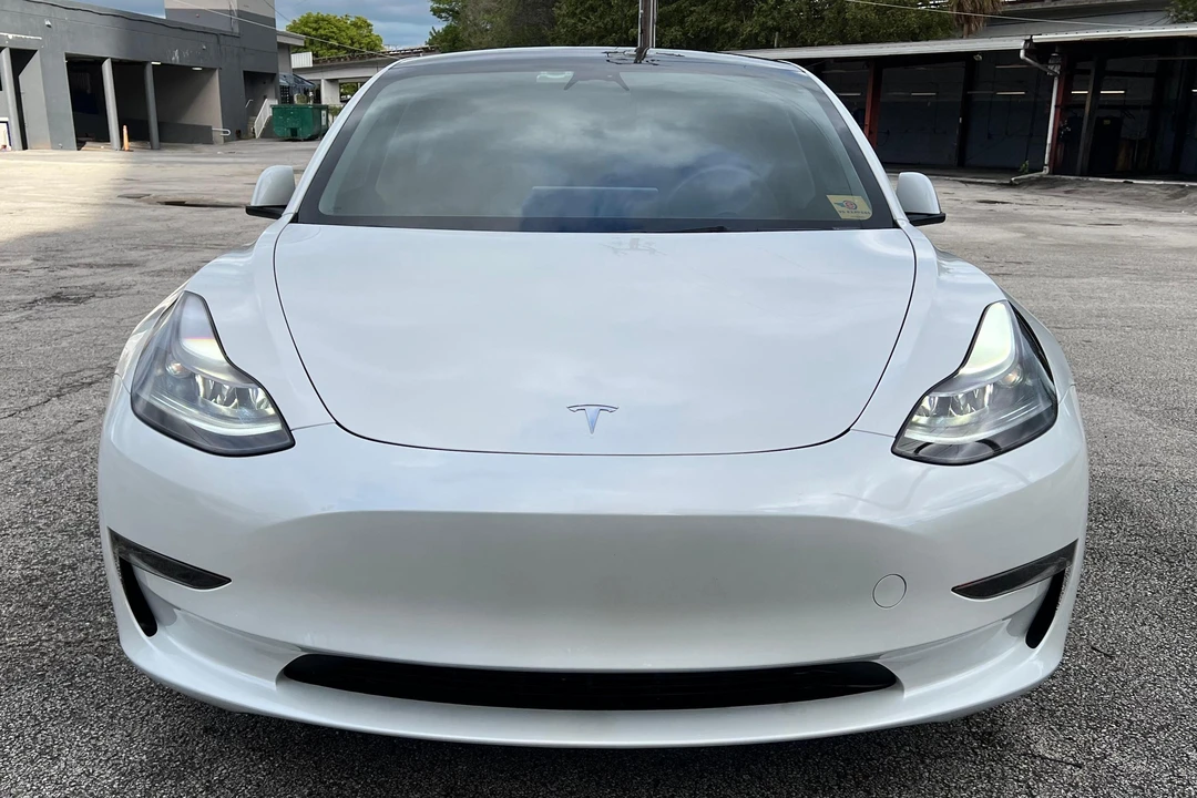2023 Tesla Model 3 - Image 2 of 31