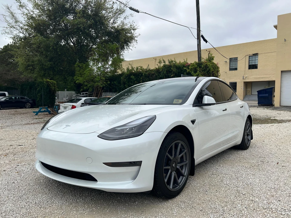 2023 Tesla Model 3 - Image 7 of 31