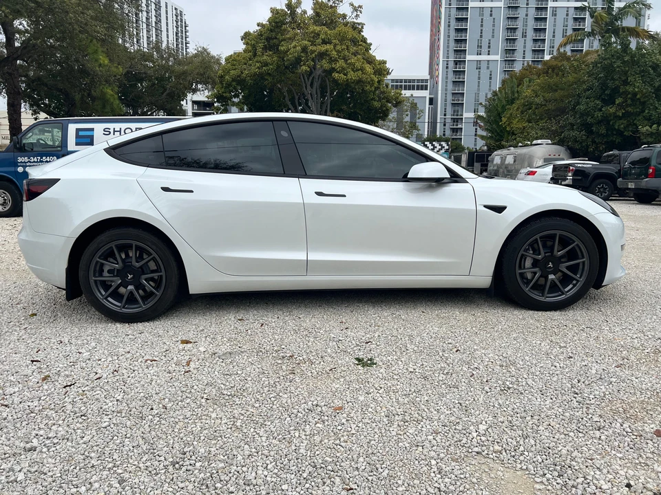 2023 Tesla Model 3 - Image 18 of 31