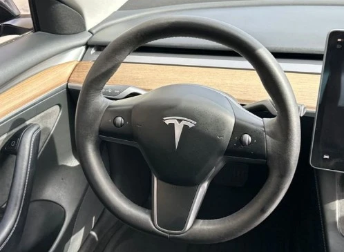 2023 Tesla Model 3 - Image 7 of 12