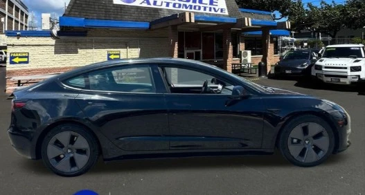 2023 Tesla Model 3 - Image 6 of 12
