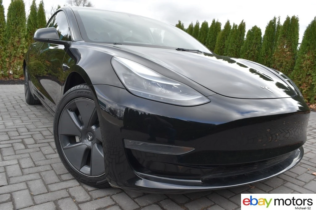 2023 Tesla Model 3 - Image 2 of 21