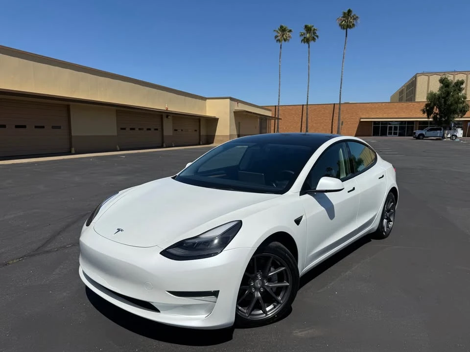 2023 Tesla Model 3 - Image 3 of 19