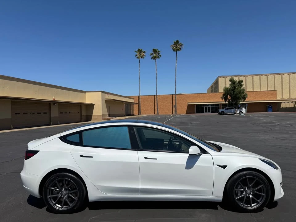 2023 Tesla Model 3 - Image 8 of 19
